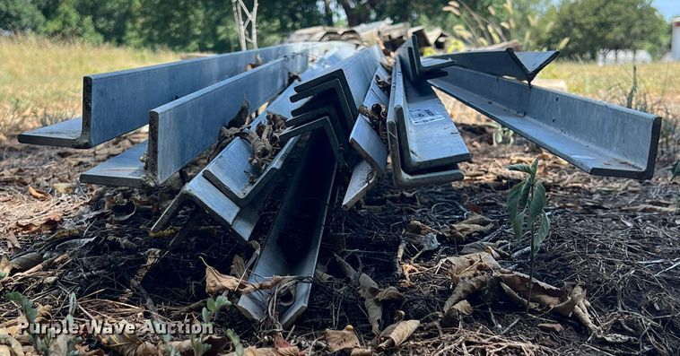 image for item JX9440 Approximately 17 pieces of angled steel