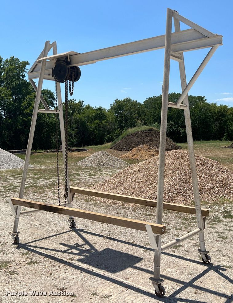 image for item JX9449 A-frame hoist