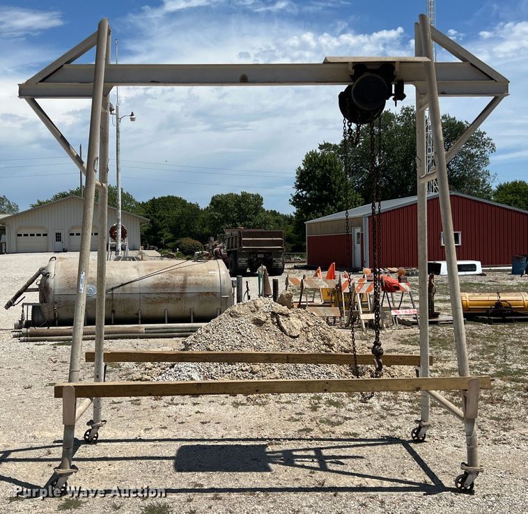 image for item JX9449 A-frame hoist