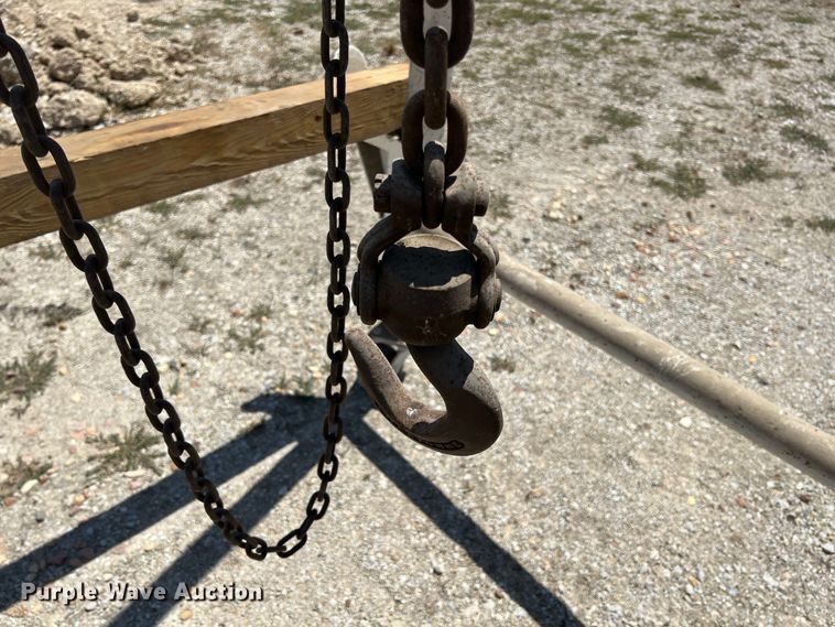 image for item JX9449 A-frame hoist