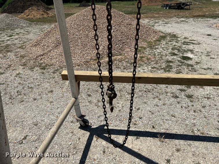 image for item JX9449 A-frame hoist