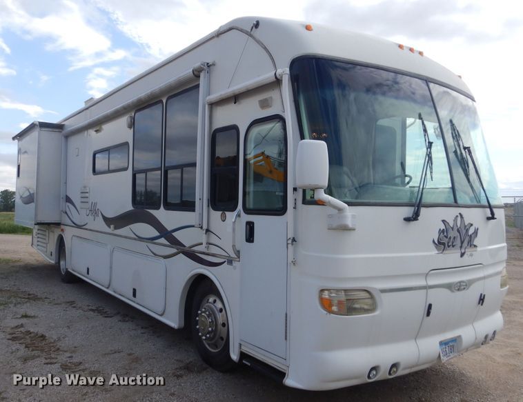 image for item KA9333 2002 Freightliner  RV