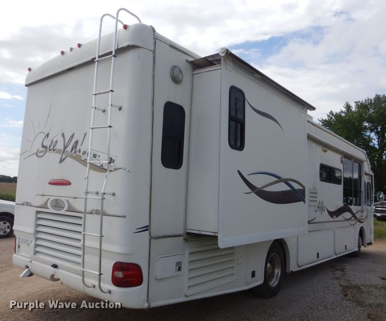 image for item KA9333 2002 Freightliner  RV