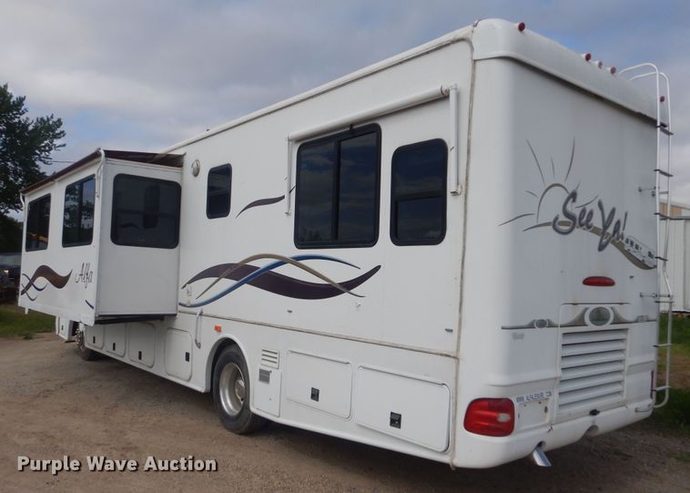 image for item KA9333 2002 Freightliner  RV