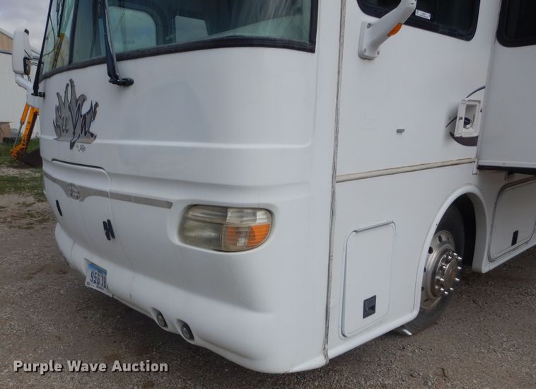 image for item KA9333 2002 Freightliner  RV