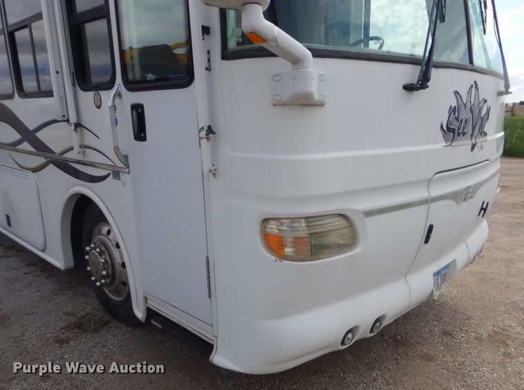 image for item KA9333 2002 Freightliner  RV