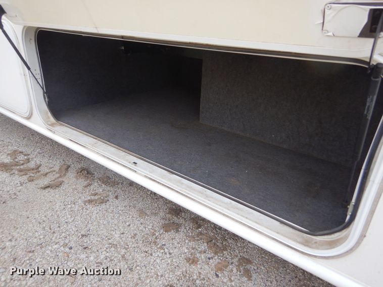 image for item KA9333 2002 Freightliner  RV