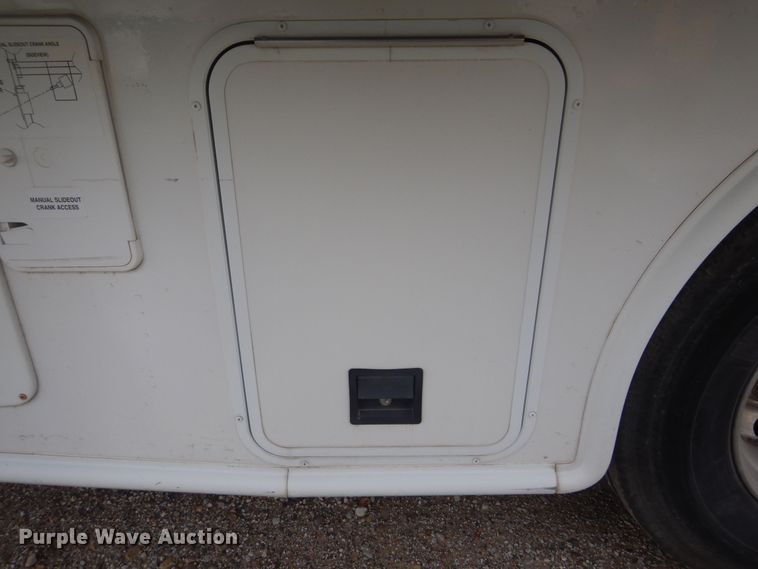 image for item KA9333 2002 Freightliner  RV