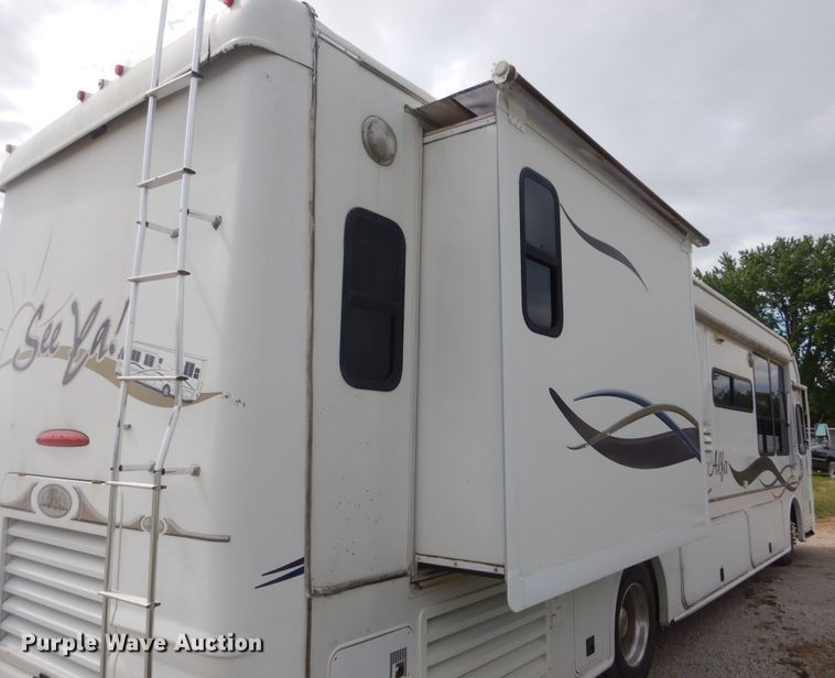 image for item KA9333 2002 Freightliner  RV