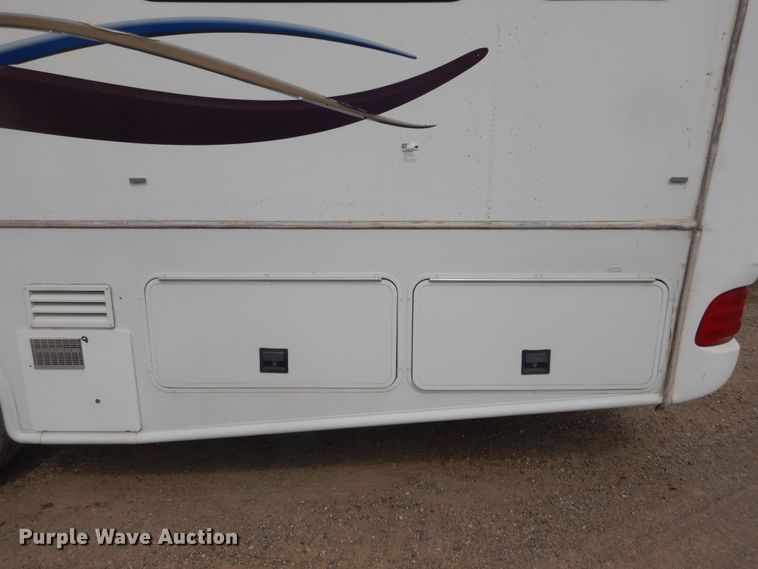 image for item KA9333 2002 Freightliner  RV