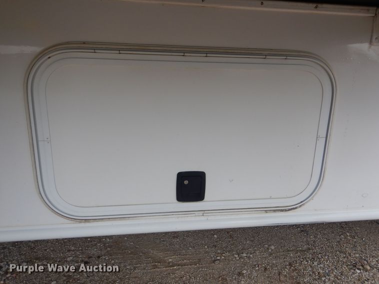 image for item KA9333 2002 Freightliner  RV