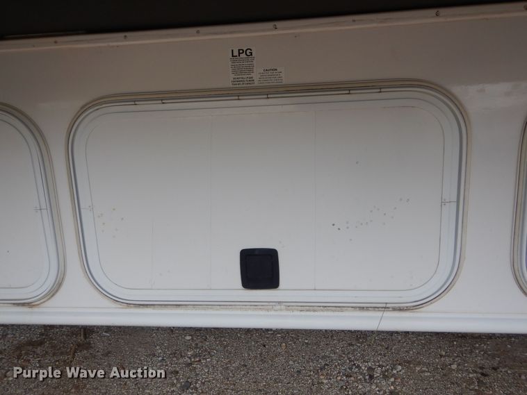 image for item KA9333 2002 Freightliner  RV