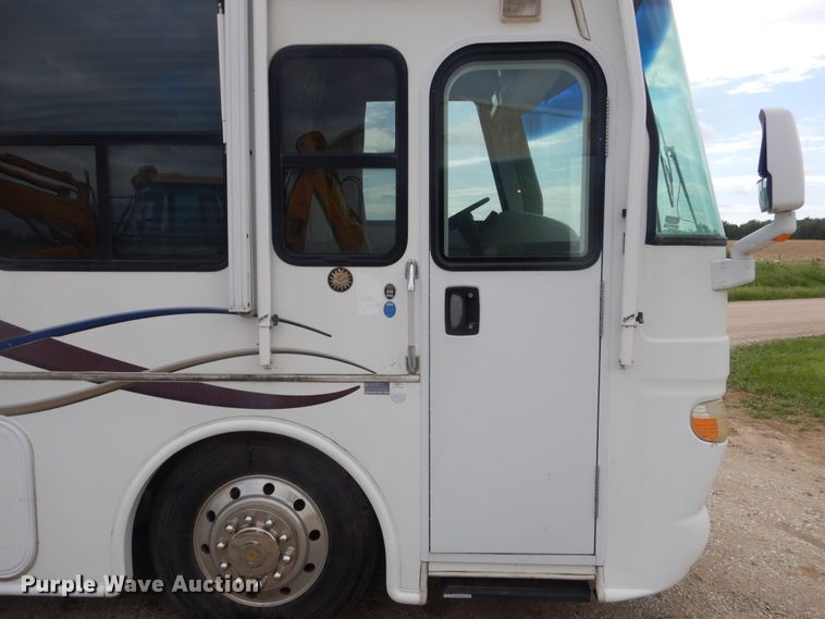 image for item KA9333 2002 Freightliner  RV