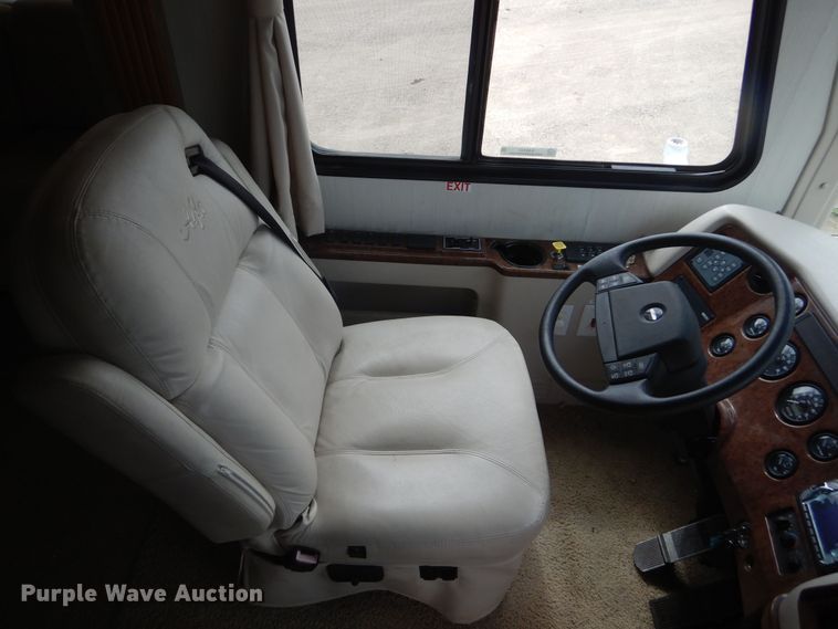 image for item KA9333 2002 Freightliner  RV