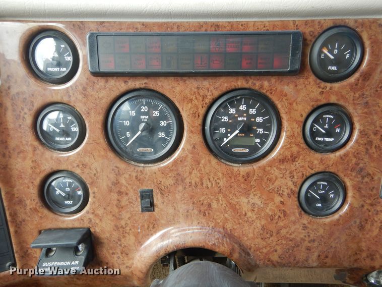 image for item KA9333 2002 Freightliner  RV