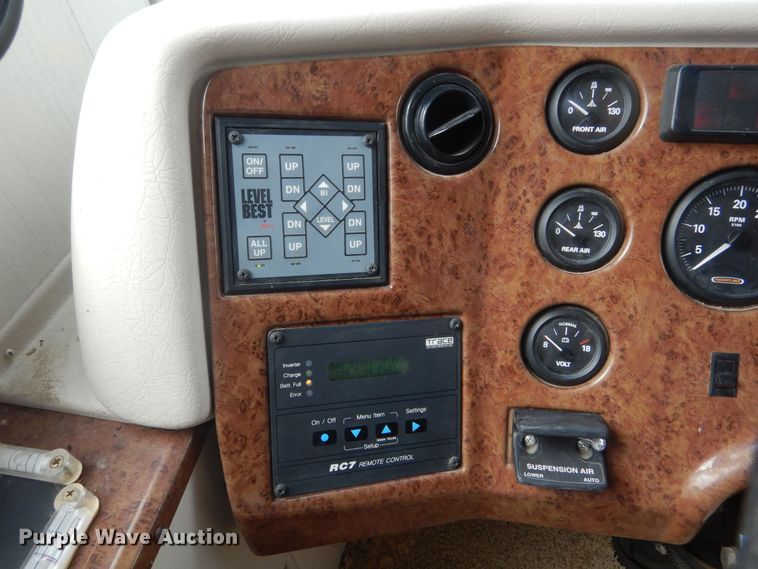 image for item KA9333 2002 Freightliner  RV