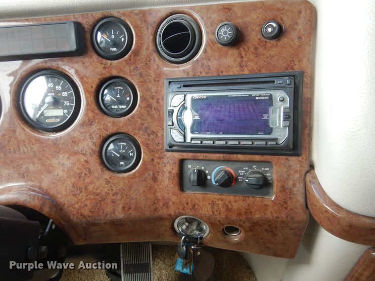 image for item KA9333 2002 Freightliner  RV