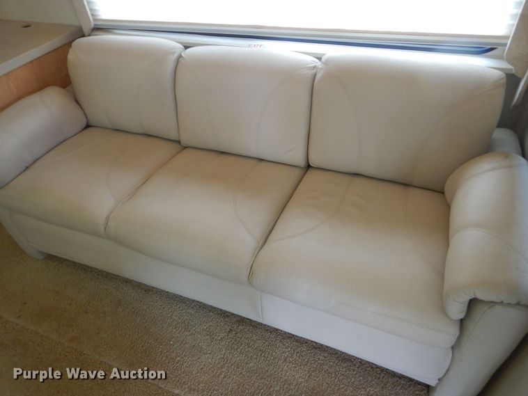 image for item KA9333 2002 Freightliner  RV