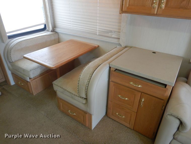 image for item KA9333 2002 Freightliner  RV