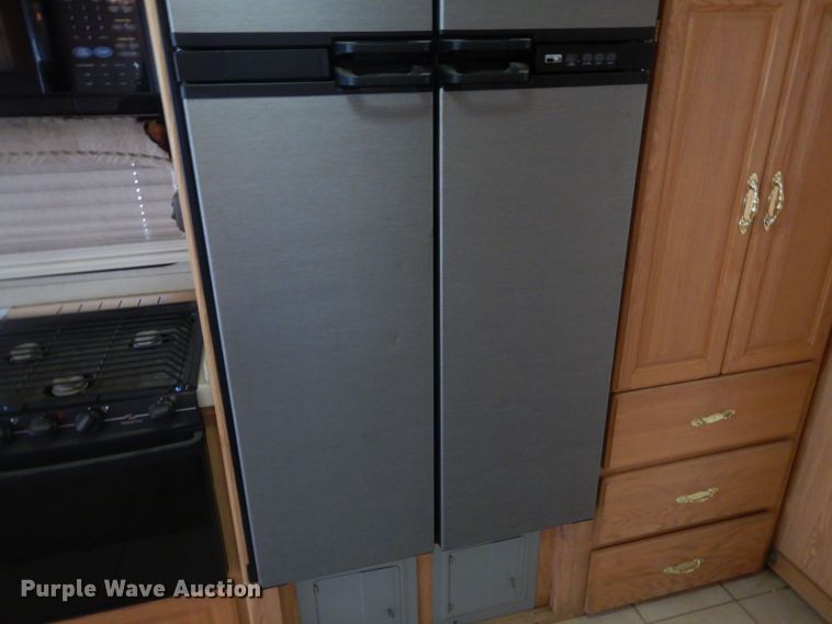 image for item KA9333 2002 Freightliner  RV