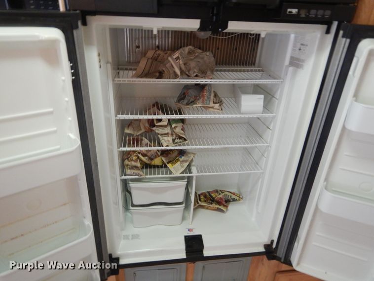 image for item KA9333 2002 Freightliner  RV