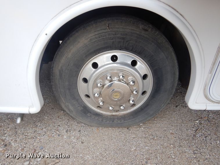 image for item KA9333 2002 Freightliner  RV