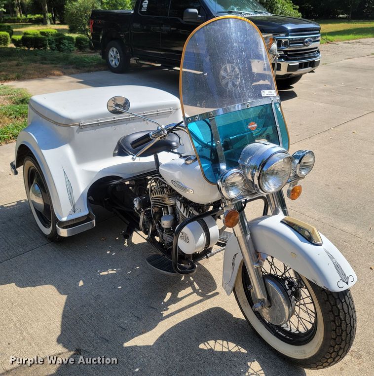 image for item KC9943 1971 Harley Davidson  motorcycle