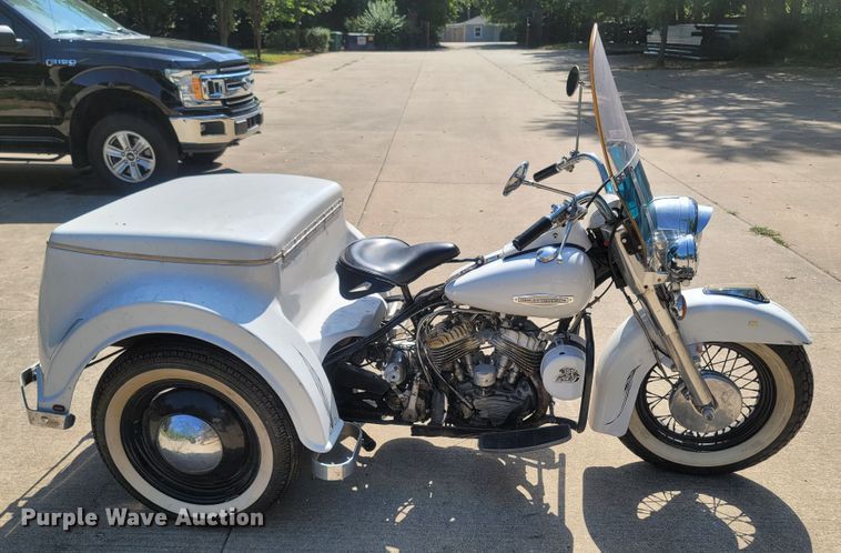 image for item KC9943 1971 Harley Davidson  motorcycle