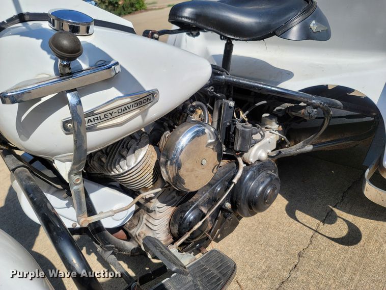 image for item KC9943 1971 Harley Davidson  motorcycle