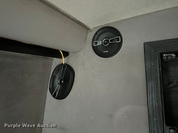 image for item KC9989 2001 Ford E450 Super Duty  party bus