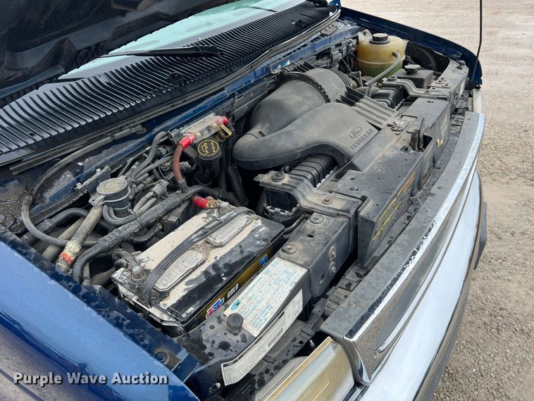 image for item KC9989 2001 Ford E450 Super Duty  party bus