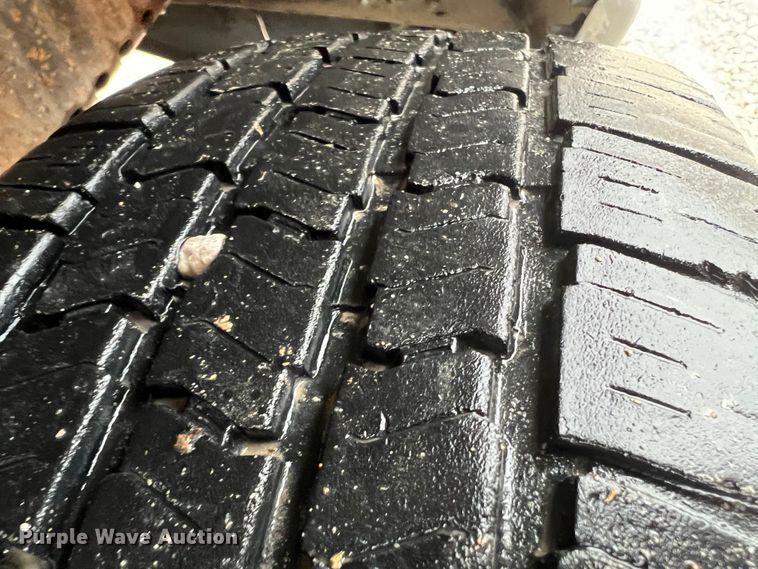 image for item KC9989 2001 Ford E450 Super Duty  party bus