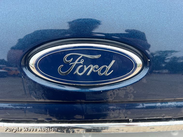 image for item KC9989 2001 Ford E450 Super Duty  party bus