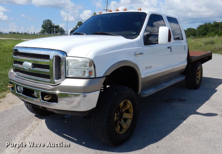 image for item KF9619 2006 Ford F350 Super Duty Lariat King Ranch  Crew Cab flatbed pickup truck