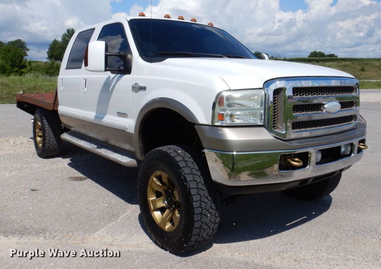 image for item KF9619 2006 Ford F350 Super Duty Lariat King Ranch  Crew Cab flatbed pickup truck