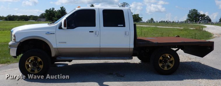 image for item KF9619 2006 Ford F350 Super Duty Lariat King Ranch  Crew Cab flatbed pickup truck