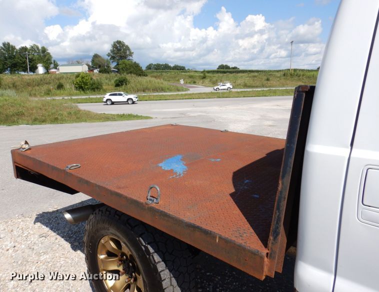 image for item KF9619 2006 Ford F350 Super Duty Lariat King Ranch  Crew Cab flatbed pickup truck
