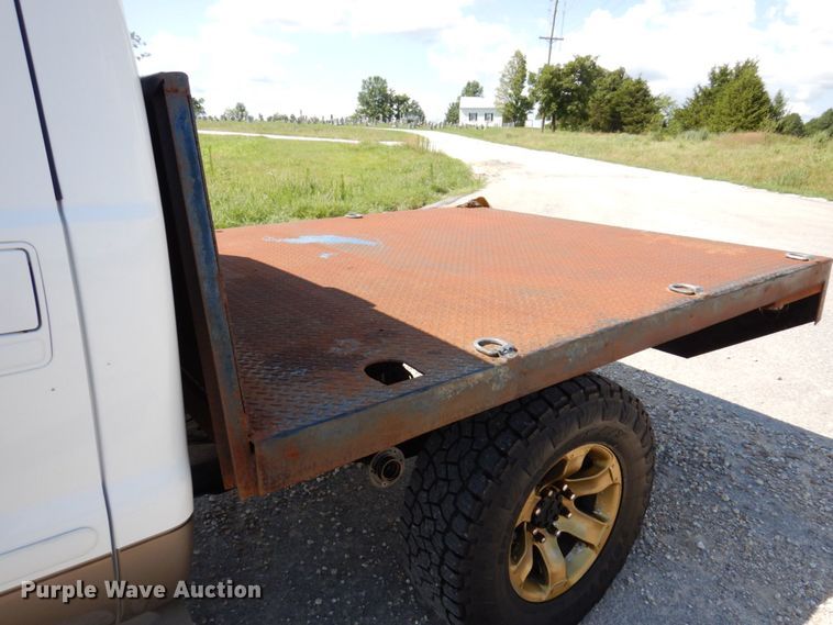 image for item KF9619 2006 Ford F350 Super Duty Lariat King Ranch  Crew Cab flatbed pickup truck