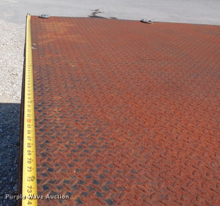 image for item KF9619 2006 Ford F350 Super Duty Lariat King Ranch  Crew Cab flatbed pickup truck