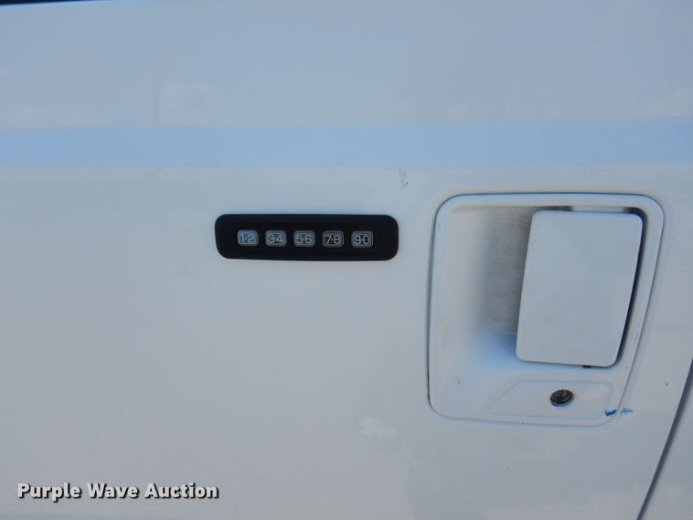 image for item KF9619 2006 Ford F350 Super Duty Lariat King Ranch  Crew Cab flatbed pickup truck