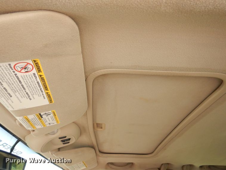 image for item KF9619 2006 Ford F350 Super Duty Lariat King Ranch  Crew Cab flatbed pickup truck