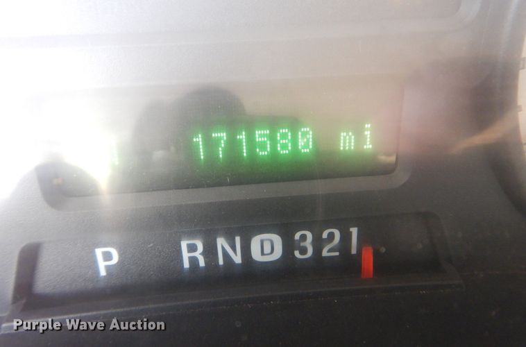 image for item KF9619 2006 Ford F350 Super Duty Lariat King Ranch  Crew Cab flatbed pickup truck