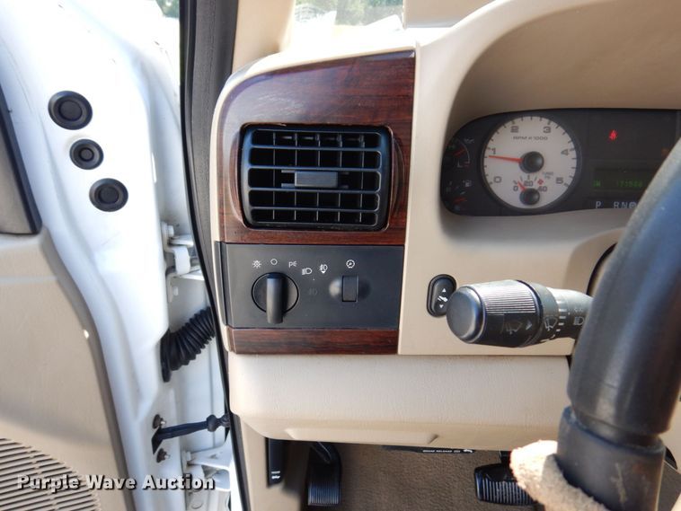 image for item KF9619 2006 Ford F350 Super Duty Lariat King Ranch  Crew Cab flatbed pickup truck