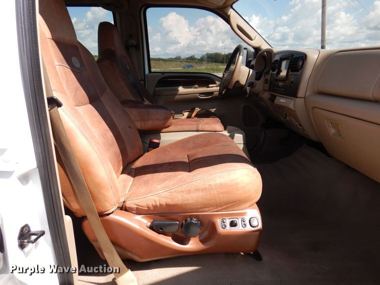 image for item KF9619 2006 Ford F350 Super Duty Lariat King Ranch  Crew Cab flatbed pickup truck