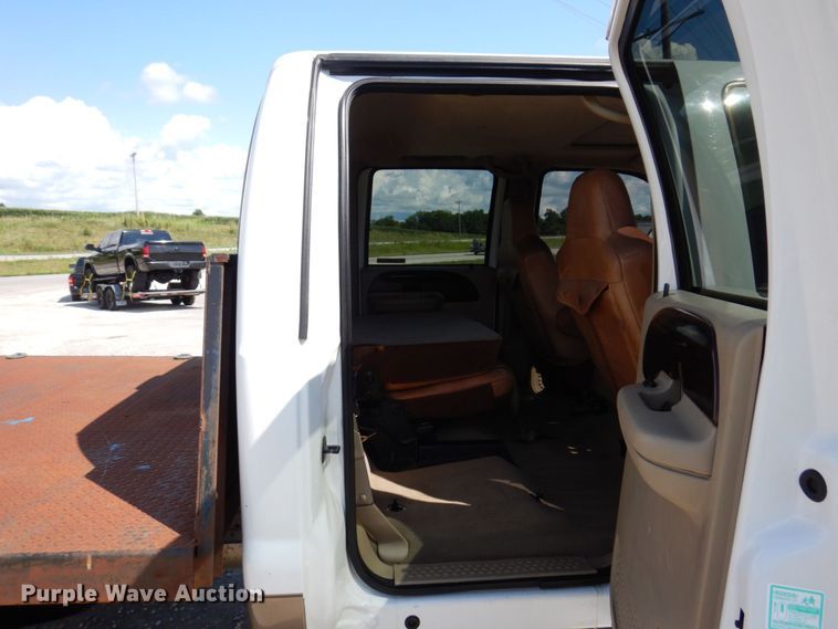 image for item KF9619 2006 Ford F350 Super Duty Lariat King Ranch  Crew Cab flatbed pickup truck