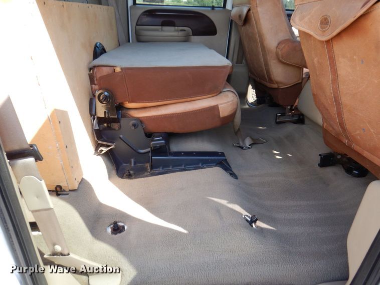 image for item KF9619 2006 Ford F350 Super Duty Lariat King Ranch  Crew Cab flatbed pickup truck