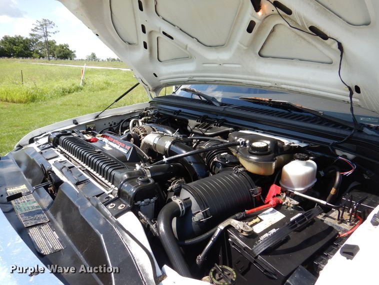 image for item KF9619 2006 Ford F350 Super Duty Lariat King Ranch  Crew Cab flatbed pickup truck