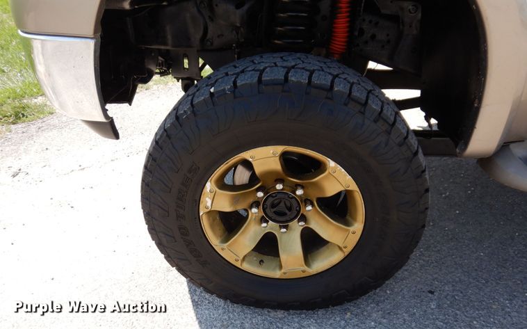 image for item KF9619 2006 Ford F350 Super Duty Lariat King Ranch  Crew Cab flatbed pickup truck