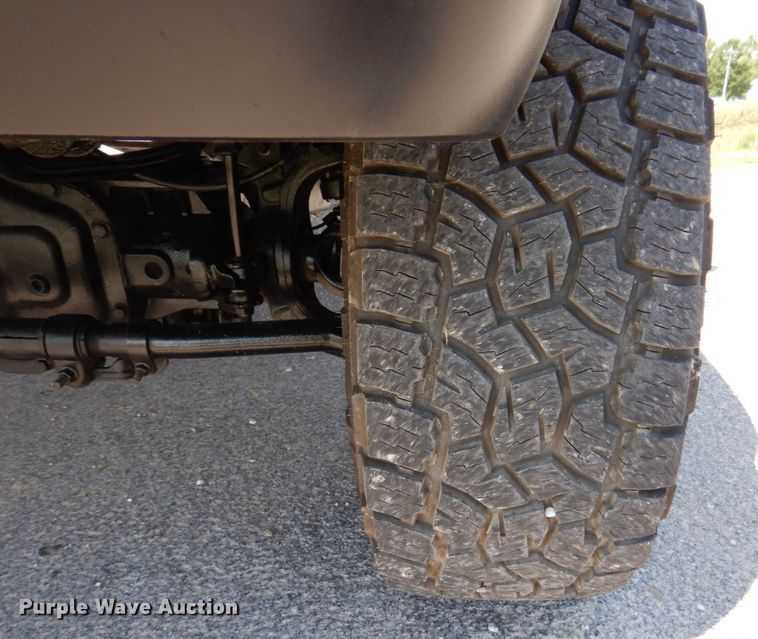 image for item KF9619 2006 Ford F350 Super Duty Lariat King Ranch  Crew Cab flatbed pickup truck