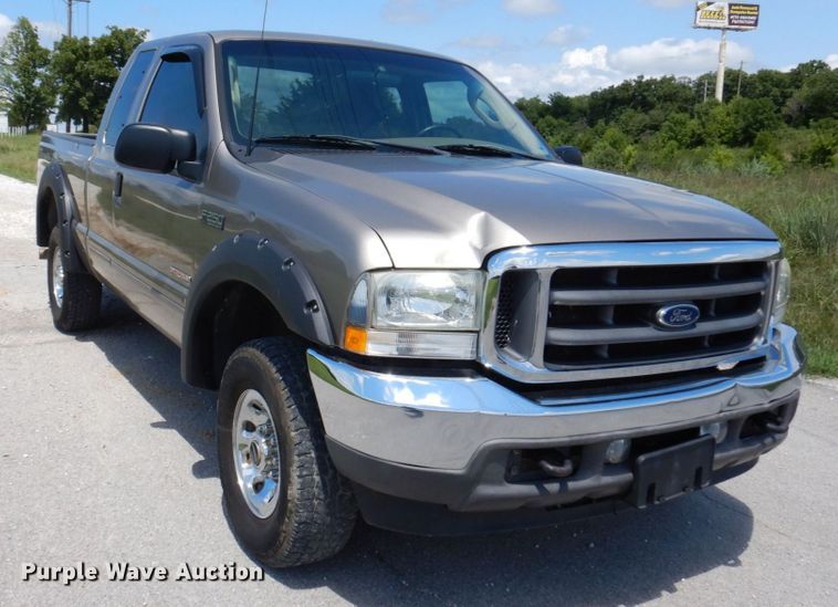 image for item KF9623 2003 Ford F250 Super Duty XLT  SuperCab pickup truck